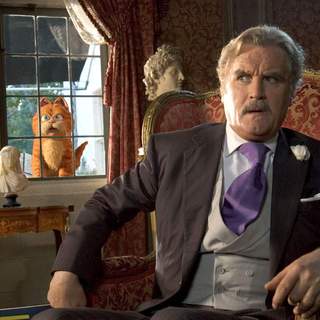 Billy Connolly as Lord Dargis in The 20th Century Fox's Garfield's A Tale of Two Kittens (2006)