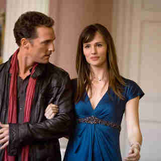 Matthew McConaughey stars as Connor and Jennifer Garner stars as Jenny in New Line Cinema's Ghosts of Girlfriends Past (2009). Photo credit by Ron Batzdorff.