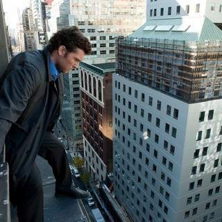 Sam Worthington stars as Nick Cassidy in Summit Entertainment's Man on a Ledge (2012)