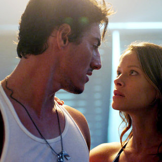 Eric Balfour stars as Jarrod and Scottie Thompson stars as Elaine in Rogue Pictures' Skyline (2010)
