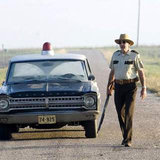 R. Lee Ermey as Sheriff Hoyt in New Line Cinema's The Texas Chainsaw Massacre: The Beginning (2006)