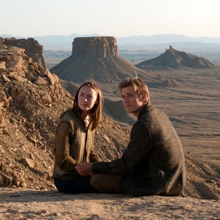 Saoirse Ronan stars as Melanie Stryder and Jake Abel stars as Ian O'Shea in Open Road Films' The Host (2013)