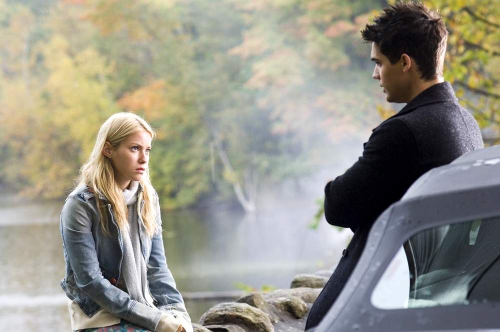 Laura Ramsey and Steven Strait in Screen Gems' The Covenant (2006)