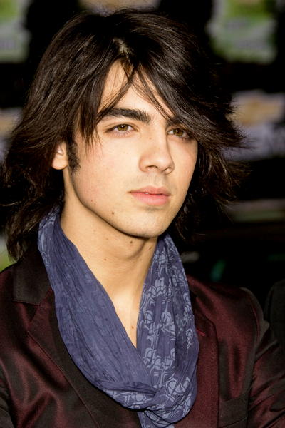 Jonas Brothers, Joe Jonas