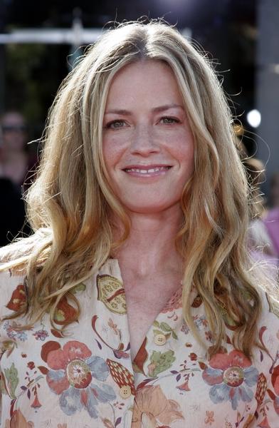 Elisabeth Shue