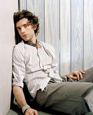 Mika's 'Happy Ending' Music Video Premiered!