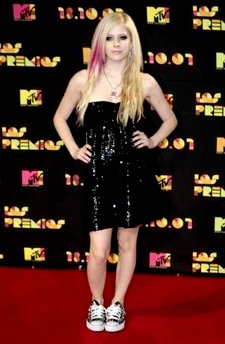 Avril Lavigne and Belinda, Among 2007 Los Premios Big Winners