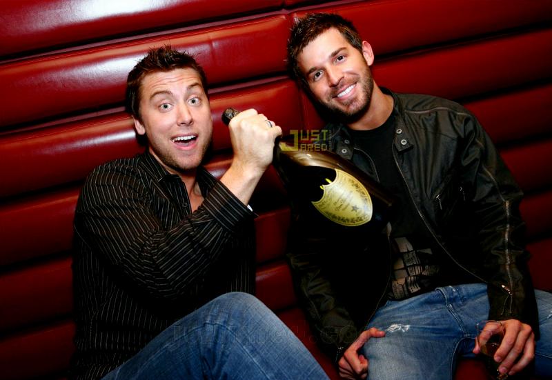 Lance Bass Snags New Cute Boyfriend, Hairdresser Ben Thigpen