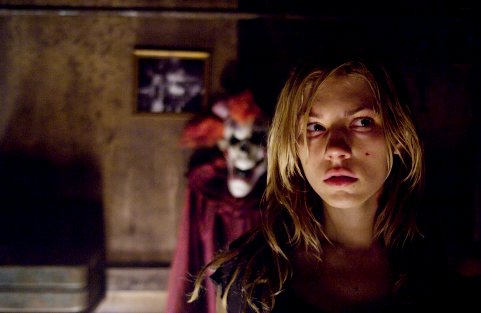 A Teaser Trailer for Horror Pic Amusement