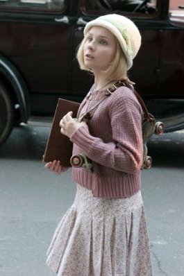 Abigail Breslin's 'Kit Kittredge' Full Trailer Comes Out!
