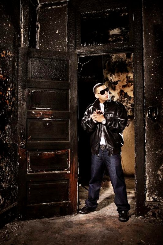 Video Premiere: Daddy Yankee's 'Pose'