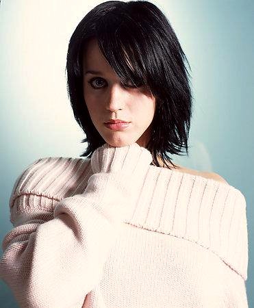 Katy Perry's Parents Ashamed of Her 'I Kissed a Girl' Song