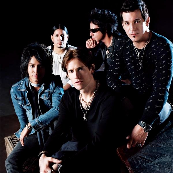 Video Premiere: Buckcherry's 'Don't Go Away'