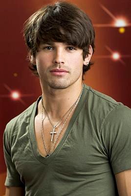 Justin Gaston's Shirtless Pic Surfaces