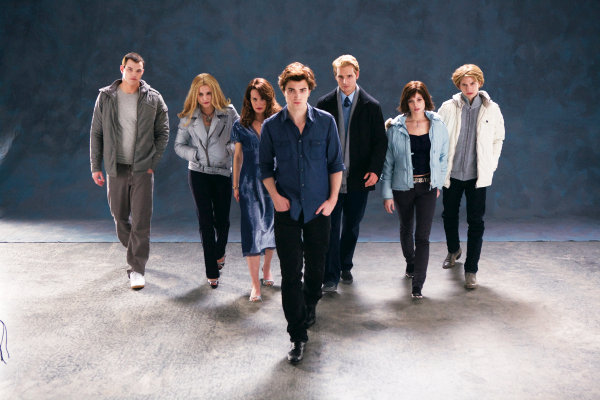'Twilight' Cast Talk 'New Moon', Dakota Fanning Comments on Jane Role