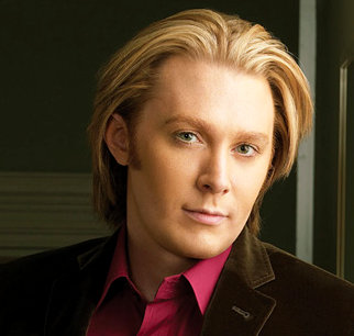 Sneak Peek of Clay Aiken on 'America's Next Top Model'