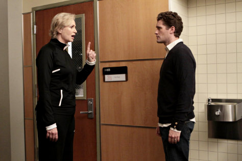 Will Raps to 'Bust a Move' in 'Glee' 1.08 Clip