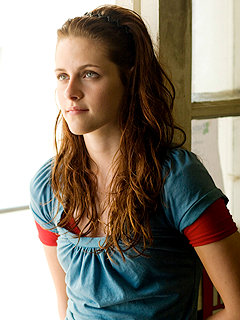 New Stills From Kristen Stewart's 'The Yellow Handkerchief' Unveiled