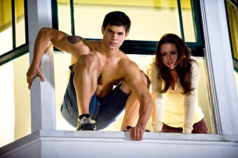 'New Moon' Drops 70 Percent in Ticket Sales, Still Tops Box Office