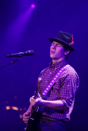 Nick Jonas Covering Taylor Swift's 'You Belong with Me'