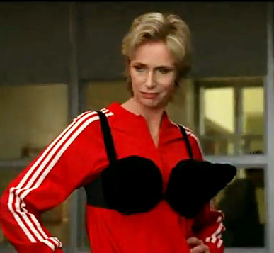 First Sneak Peek Into 'Glee' April Return