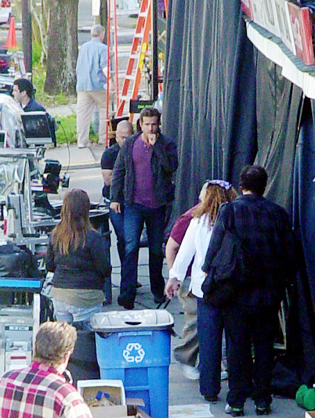 First Pictures of Ryan Reynolds on the Set of 'Green Lantern'
