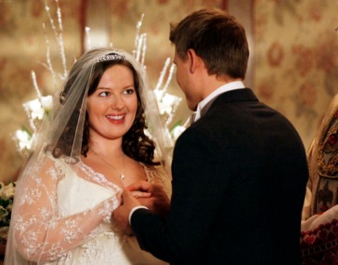 'Gossip Girl' 3.18 Preview: Dorota to Get Married