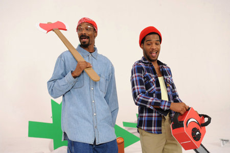 Video Premiere: Snoop Dogg's 'That Tree' Feat. Kid Cudi