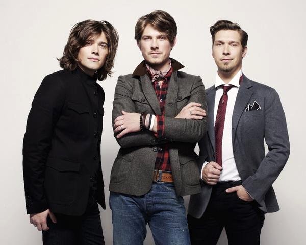 Video Premiere: Hanson's 'Thinking 'Bout Somethin' '