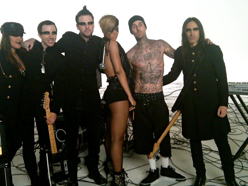 Snippet of Rihanna's 'Rockstar 101' Music Video