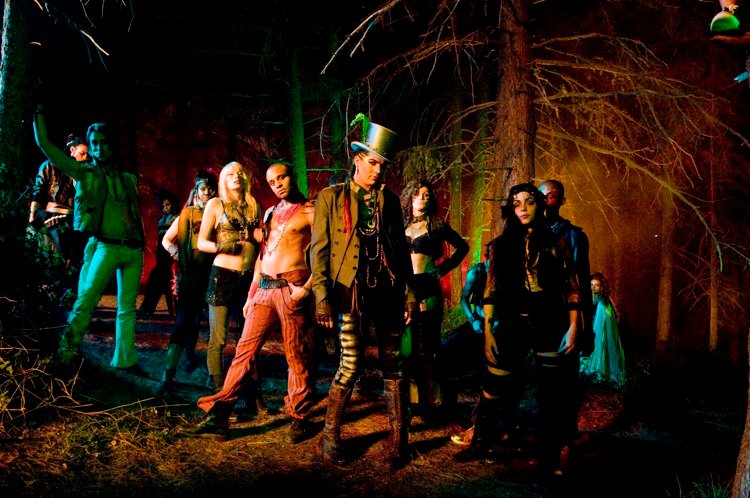 New Pic and Behind-the-Scene Clip of Adam Lambert's 'If I Had You' Video
