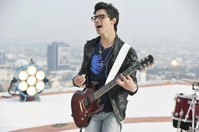 New 'JONAS L.A.' Preview: Date Expectations
