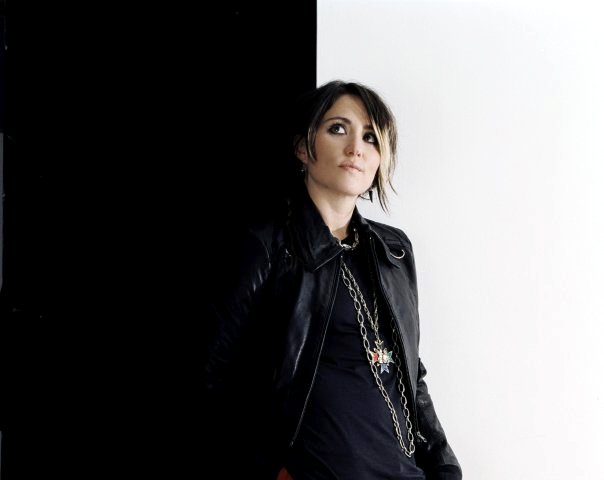 Video Premiere: KT Tunstall's 'Push That Knot Away'