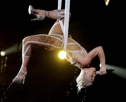 Video: Pink Fell From Harness in German Concert