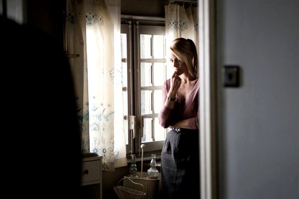 Guillermo del Toro's Horror Movie 'Julia's Eyes' Unleashes Terrifying Trailer