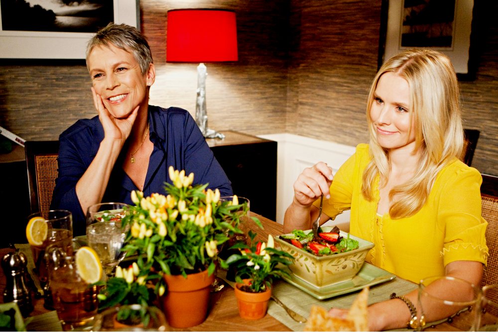 Kristen Bell Not Impressed by Cheerleader Mom in New 'You Again' Clip