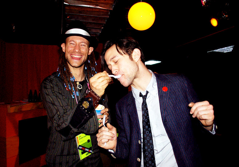 Joseph Gordon-Levitt's Older Brother Dies at 36, Cause of Death Not Yet Revealed