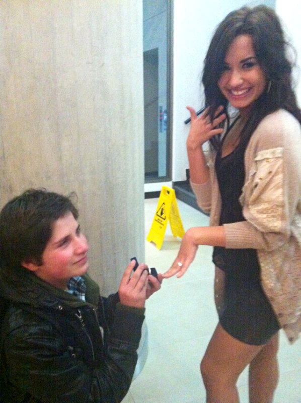 Demi Lovato: I'm Engaged!!!