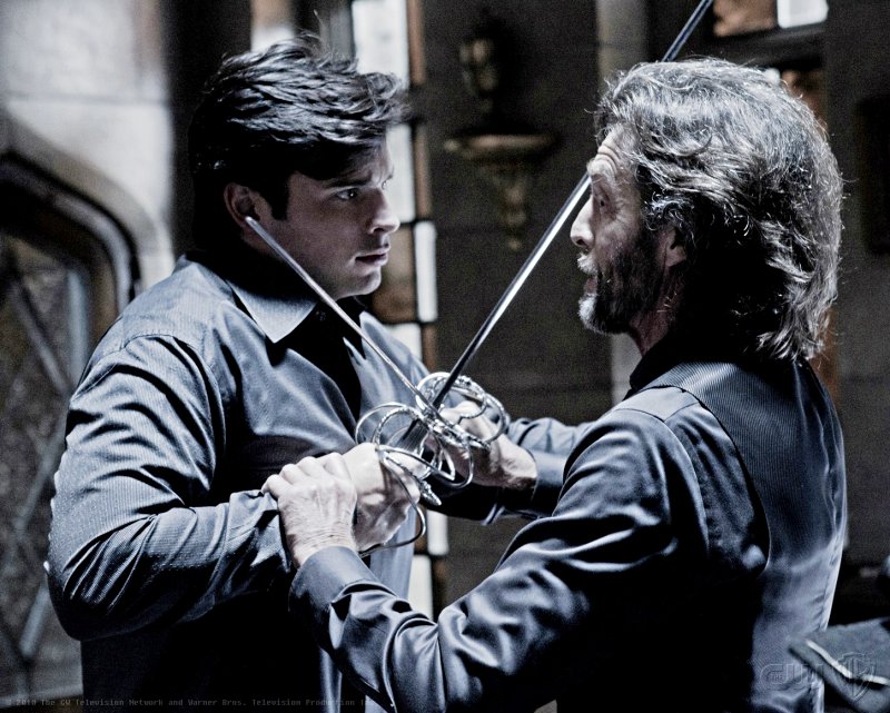 'Smallville' 10.10 Preview Presents Clark Luthor