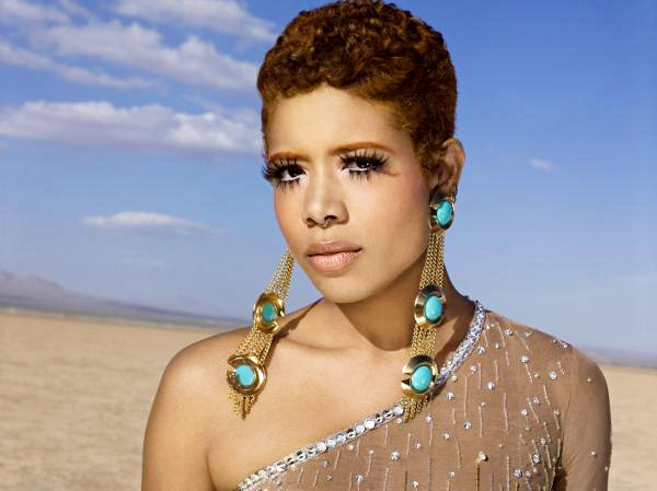 Kelis Debuts 'Brave' Music Video