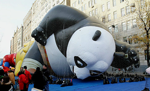 America Gets Ready for Macy's Thanksgiving Parade