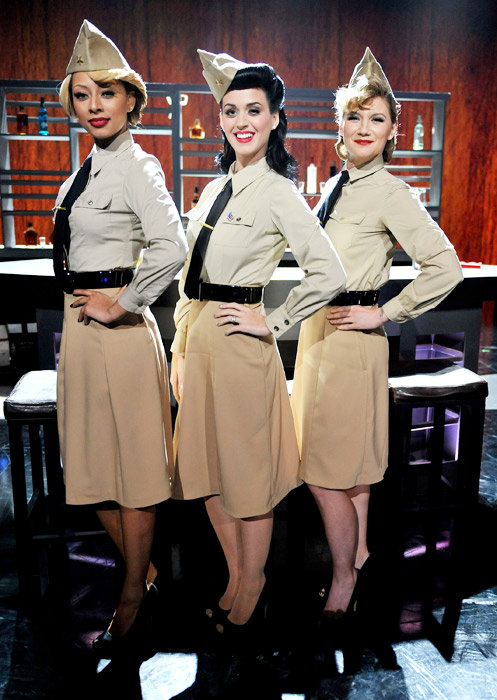 Video: Katy Perry and Keri Hilson's VH1 Divas Salute the Troops Rehearsal