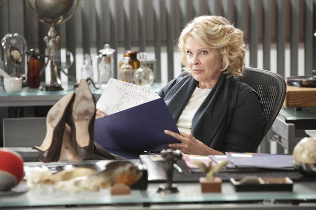 'House M.D.' 7.11 Preview: Cuddy's Mother Dying