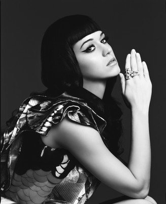 Katy Perry Unleashes Artwork for Single 'E.T.'