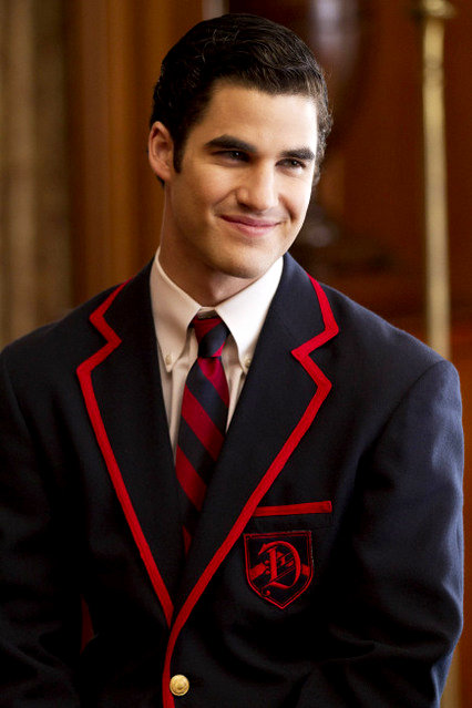 Darren Criss' Blaine Sings to Another Guy on 'Glee' Clip