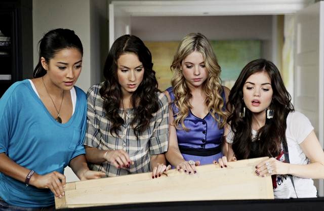 'Pretty Little Liars' 1.17 Preview: The New Normal