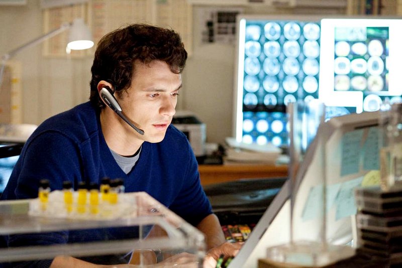 First Official Look at James Franco in 'Rise of the Apes'