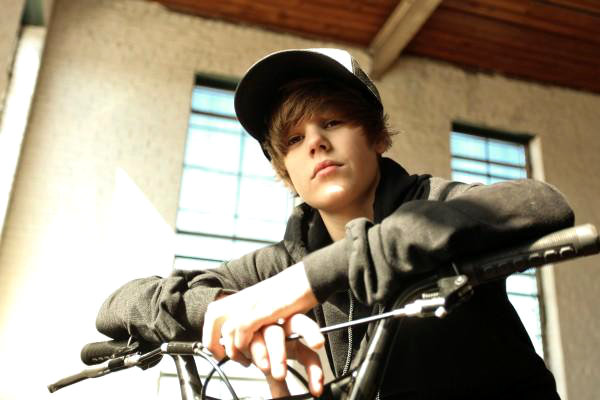 Video Premiere: Justin Bieber's 'That Should Be Me' Ft. Rascal Flatts
