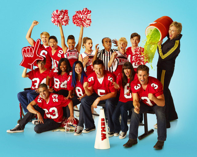 'Glee' Finale Details Hint at Someone's Death