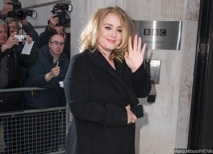 Adele Forced to Use 'Sign Language' as She Can't Make a Sound Due to Damaged Vocal Cords
